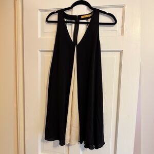 Alice + Olivia Rola Front Godet Leather T-Back Dress in Black & Natural, S, EUC